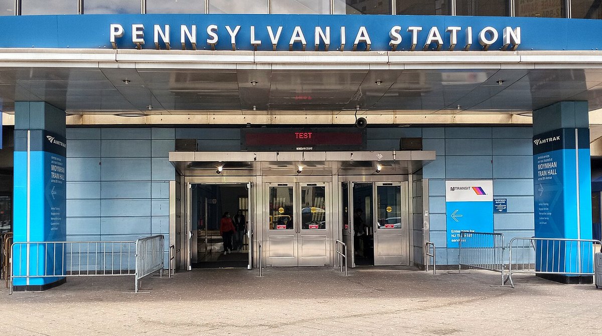 Port Jefferson Station, NY - Estación Pensilvania (Nueva York) - Wikipedia, la enciclopedia libre